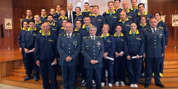 GLI ATLETI DELLE FIAMME GIALLE PREMIATI A ROMA DAL COMANDANTE GENERALE.