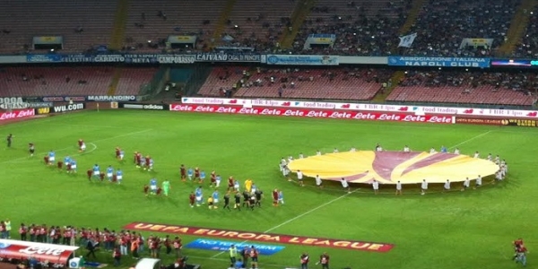 Napoli - Sparta: 3 - 1 Higuain e Mertens implacabili, gli azzurri iniziano bene l'avventura europea