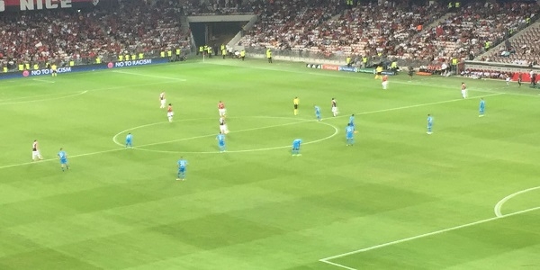 Nizza-Napoli 0-2: gli azzurri impongono il loro gioco nonostante il vantaggio, qualificazione meritata.