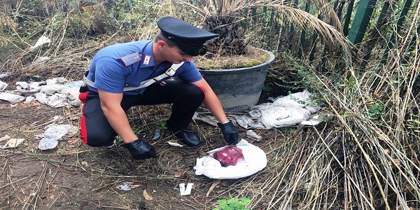 Arzano: ritrovata una lampada rubata in Chiesa, indagano i carabinieri.