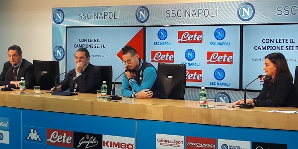 Il Napoli presenta l'iniziativa dello sponsor Lete: Il campione sei tu.
