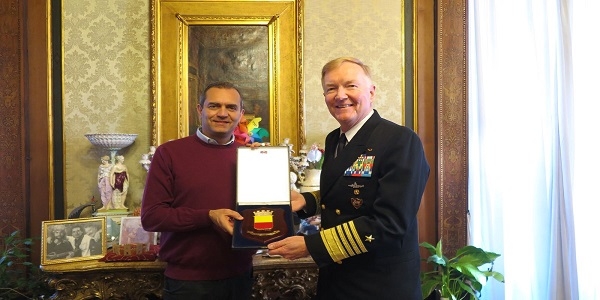 Napoli: de Magistris ha incontrato l'Ammiraglio della US Navy James G. Foggo