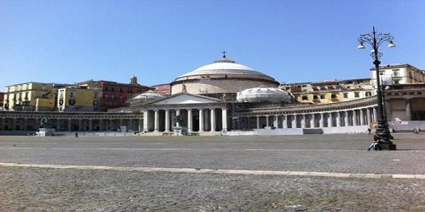 Napoli: Festa della Befana 2018 in piazza del Plebiscito