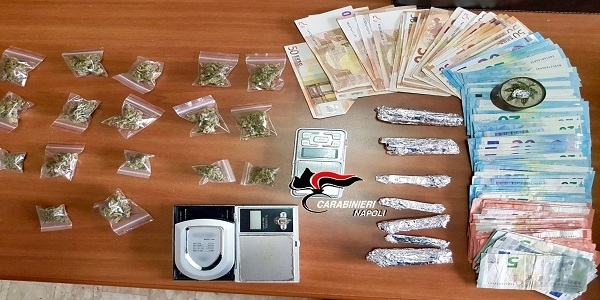Crispano: trovata in possesso di stupefacente e soldi, arrestata dai carabinieri