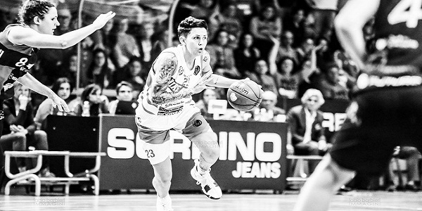 Basket femminile: una Dike Napoli pazzesca trionfa in gara 2 a Schio