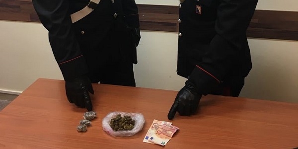 Sant’Antonio Abate: droga in macchina e a casa, 38enne arrestato dai carabinieri