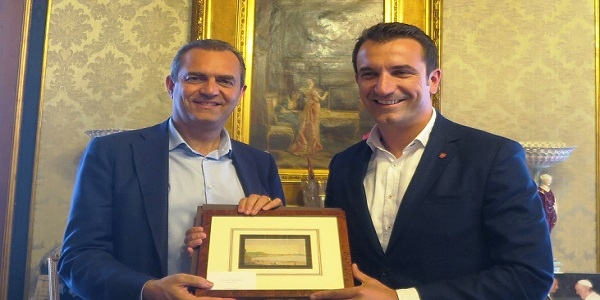 Napoli: de Magistris ha ricevuto Erion Veliaj, Sindaco di Tirana