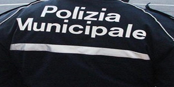 Napoli: la Polizia Municipale scopre due B&B a luci rosse