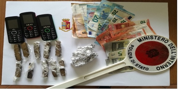 Napoli, San Giovani: la polizia arresta uno spacciatore