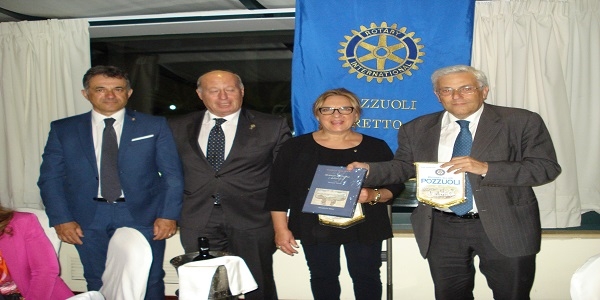 Carlo Verna al Rotary di Pozzuoli per discutere di 'Informazione nell’era digitale'