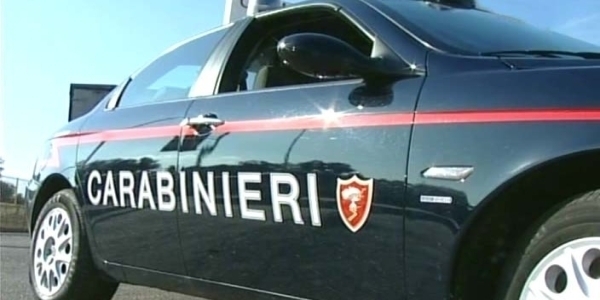 Brusciano: i CC arrestano un pusher che tentava di fuggire con l'aiuto di persone scese in strada