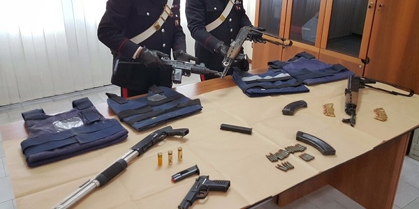 Napoli: rapine a mano armata, i carabinieri sgominano una banda