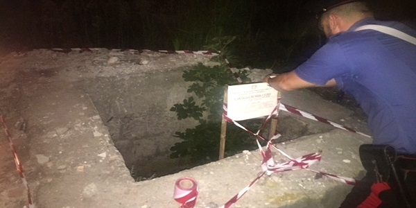Marigliano: scaricava rifiuti in un pozzo, denunciato dai carabinieri forestali