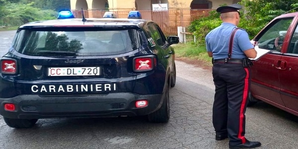 Licola: servizi di controllo dei Carabinieri. Denunce, multe e una proposta di DASPO