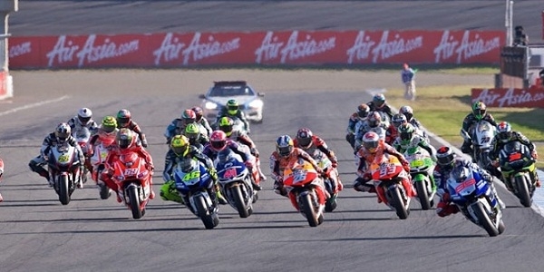 MotoGP in Giappone: Marquez vince e porta a casa il mondiale, Dovizioso cade.