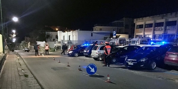 Procida: controlli dei carabinieri, denunce e sanzioni per guida in stato di ubriachezza ed ebbrezza