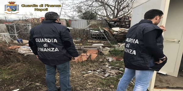 Volla: la GDF sequestra una discarica abusiva e denuncia 2 persone