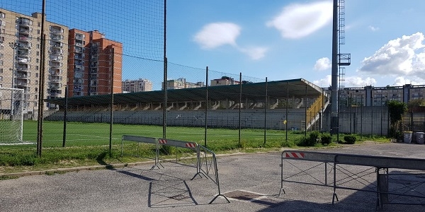 Napoli: lo stadio 'Landieri' di Scampia rinasce con i sediolini del San Paolo