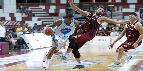 Supercoppa, Gevi Napoli sconfitta a Trapani 76-61. Esordio per Roderick con 15 punti