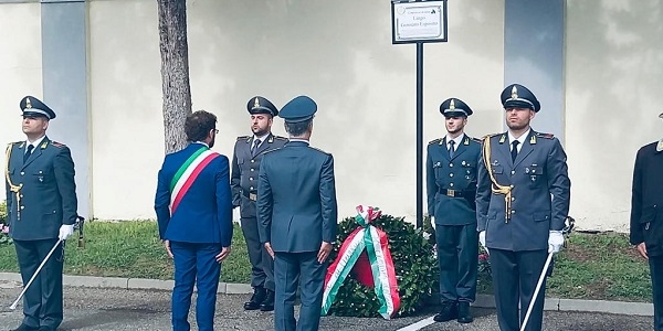 Acerra: il 'Largo' antistante il cimitero intitolato al Finanziere Scelto Gennaro Esposito