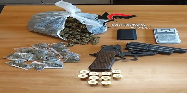 Afragola: blitz dei carabinieri al Rione Salicelle. Rinvenuta marijuana e una pistola