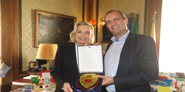 Napoli: de Magistris ha incontrato l'Ambasciatore di Polonia