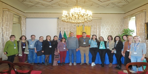Napoli: de Magistris incontra una delegazione degli insegnanti europei