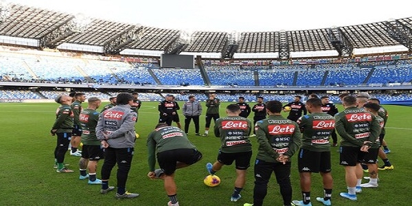 Allenamento al San Paolo per gli azzurri: fischi e contestazione