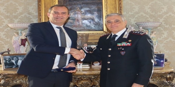 Napoli: de Magistris ha incontrato il Generale Tomasone