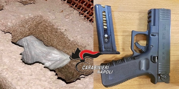 Gragnano: i carabinieri rinvengono droga e una pistola pronta all'uso