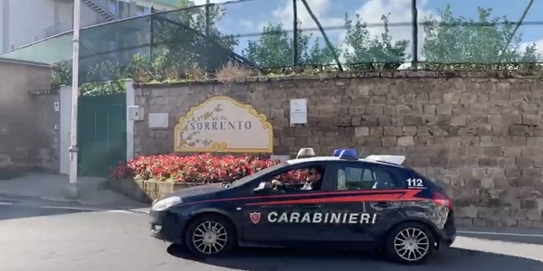 Penisola Sorrentina: controlli e denunce dei carabinieri durante la movida. Arrestato un pusher