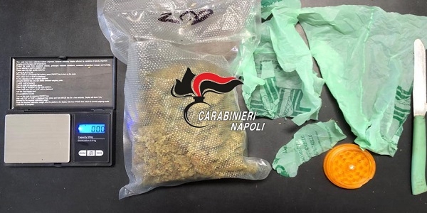 Ischia: i carabinieri arrestano un uomo per detenzione di stupefacente a fini di spaccio