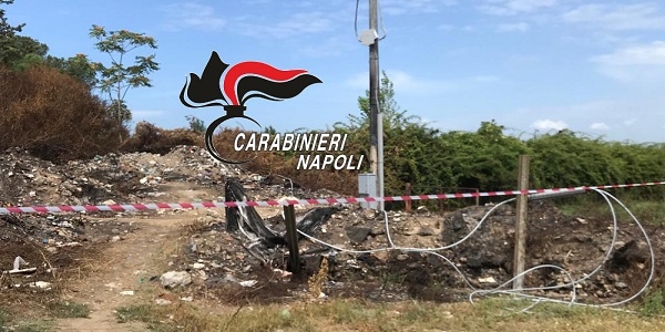 Napoli: ruba 16 dischi in una libreria, bloccato e arrestato dalla Polfer