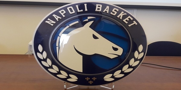 Basket: Napoli presenta il nuovo logo. Il coach: dobbiamo lottare tutti insieme