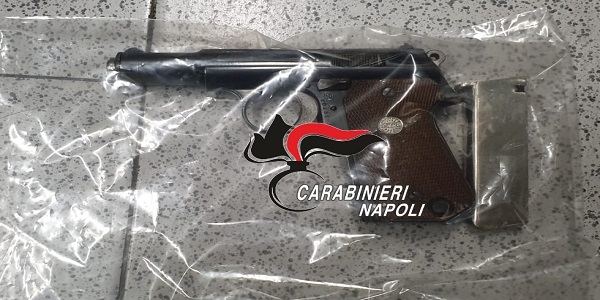 Vico Equense: i carabinieri sequestrano 35 grammi di cocaina e una pistola
