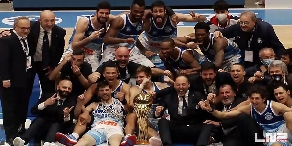 Gevi Napoli Basket - OWW Udine 80-69. Gli Azzurri vincono la Coppa Italia