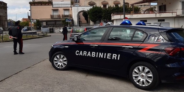 Somma Vesuviana: Controlli e perquisizioni in corso. I Carabinieri presidiano la zona