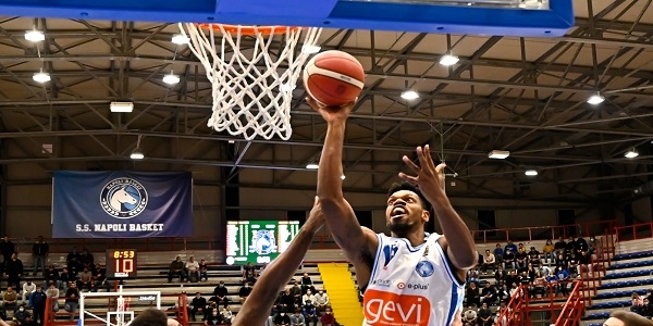 Gevi Napoli Basket, Frank Elegar dovrà essere sottoposto ad intervento chirurgico