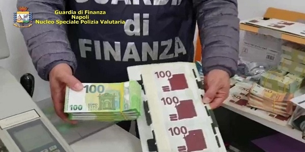 Napoli: falsificazione monete, la GdF esegue ordinanza cautelare per 10 persone