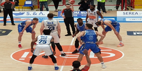 Gevi Napoli Basket- Sassari 72-78. Ancora una sconfitta, disastrose le percentuali al tiro dei partenopei