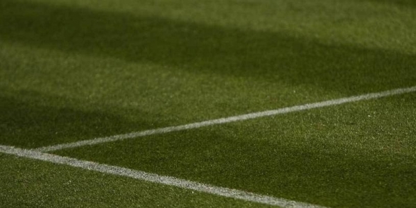 Tennis, Wimbledon: Sinner lotta ma cede al quinto set a Djokovic