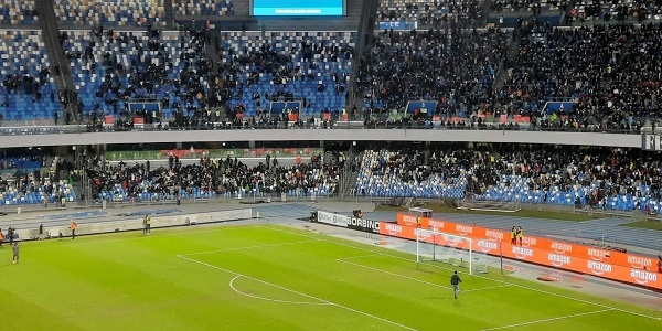 Lecce - Napoli 0 - 4: azzurri a valanga, ottima la gestione del turn over