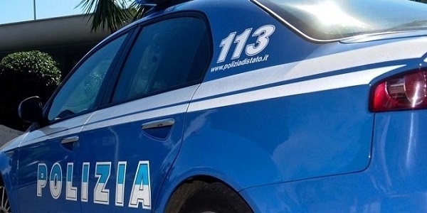 Napoli: controlli della polizia a Mergellina