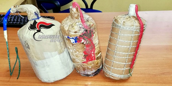 Brusciano: i carabinieri sequestrano 3 bombe artigianali