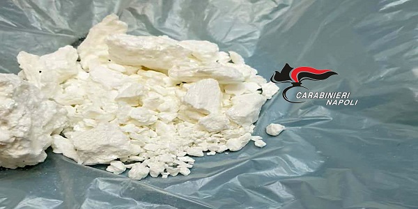 Napoli: sorprese in possesso di droga, arrestate dai carabinieri