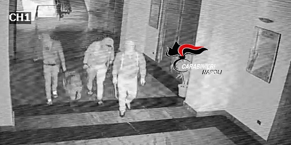 Nola: furti di carte d'identità in bianco, i carabinieri fermano 3 persone