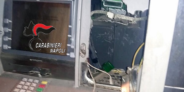 San Vitaliano: tenta di svuotare un ATM, 27enne arrestato dai carabinieri