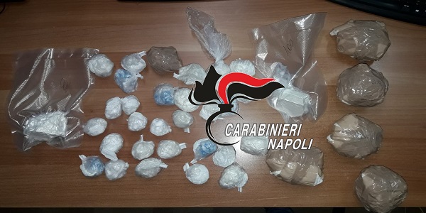 Castello di Cisterna: nascondeva in un cassetto 1kg e mezzo di cocaina. Arrestato dai carabinieri