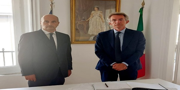 Napoli: il Sindaco in visita al Consolato onorario del Regno Unito