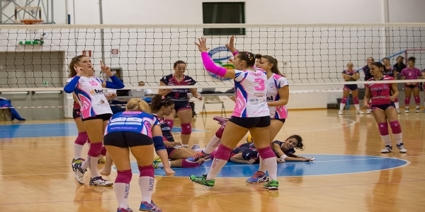 Volley femminile: domani al Polifunzionale di Soccavo Napoli - Terracina